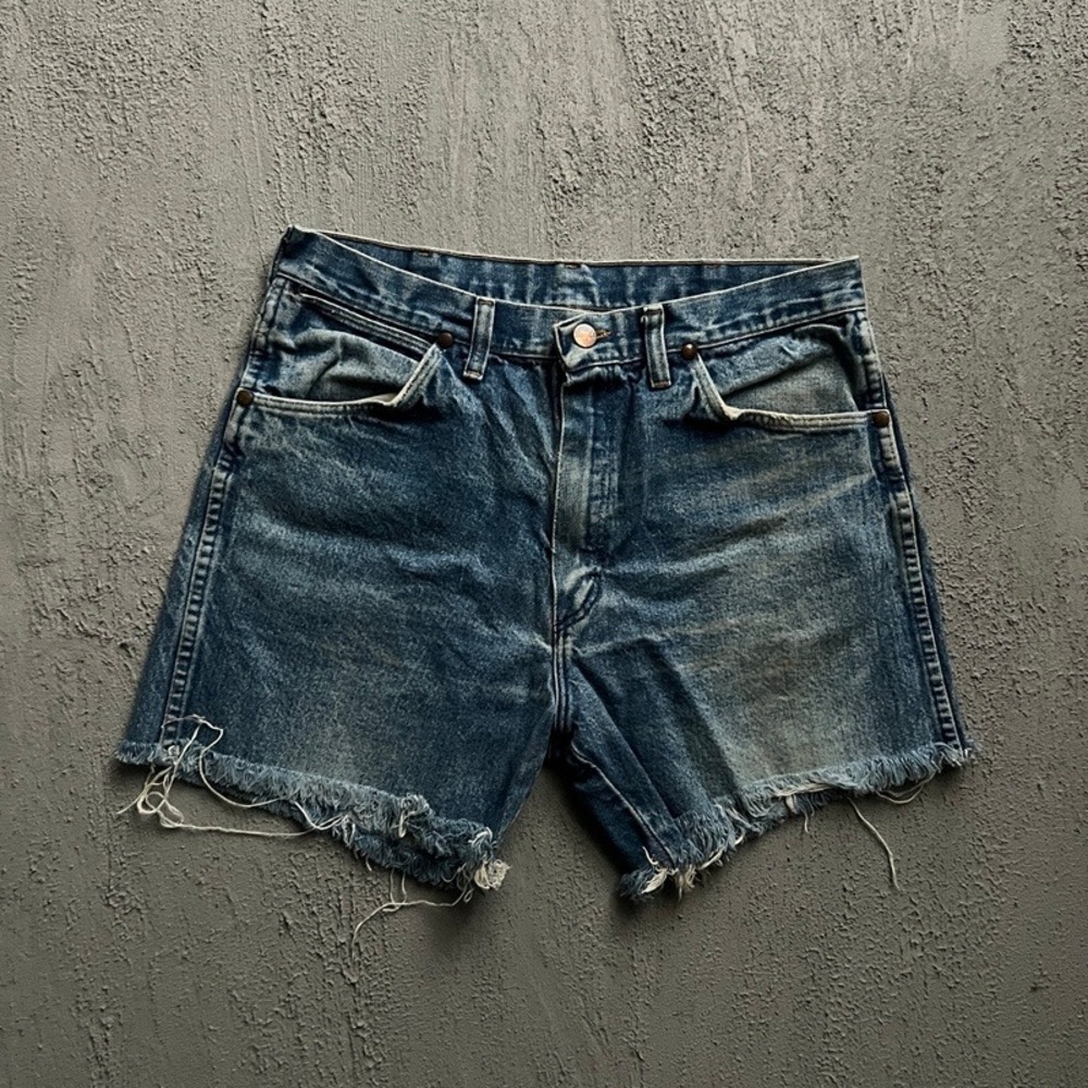 Vintage Wrangler Denim Shorts 30 Blue 1960s Cut Off Frayed Hem